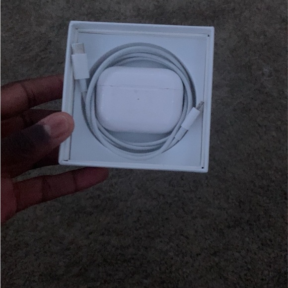 airpod pros brand new only opened to show actual product - Picture 4 of 4